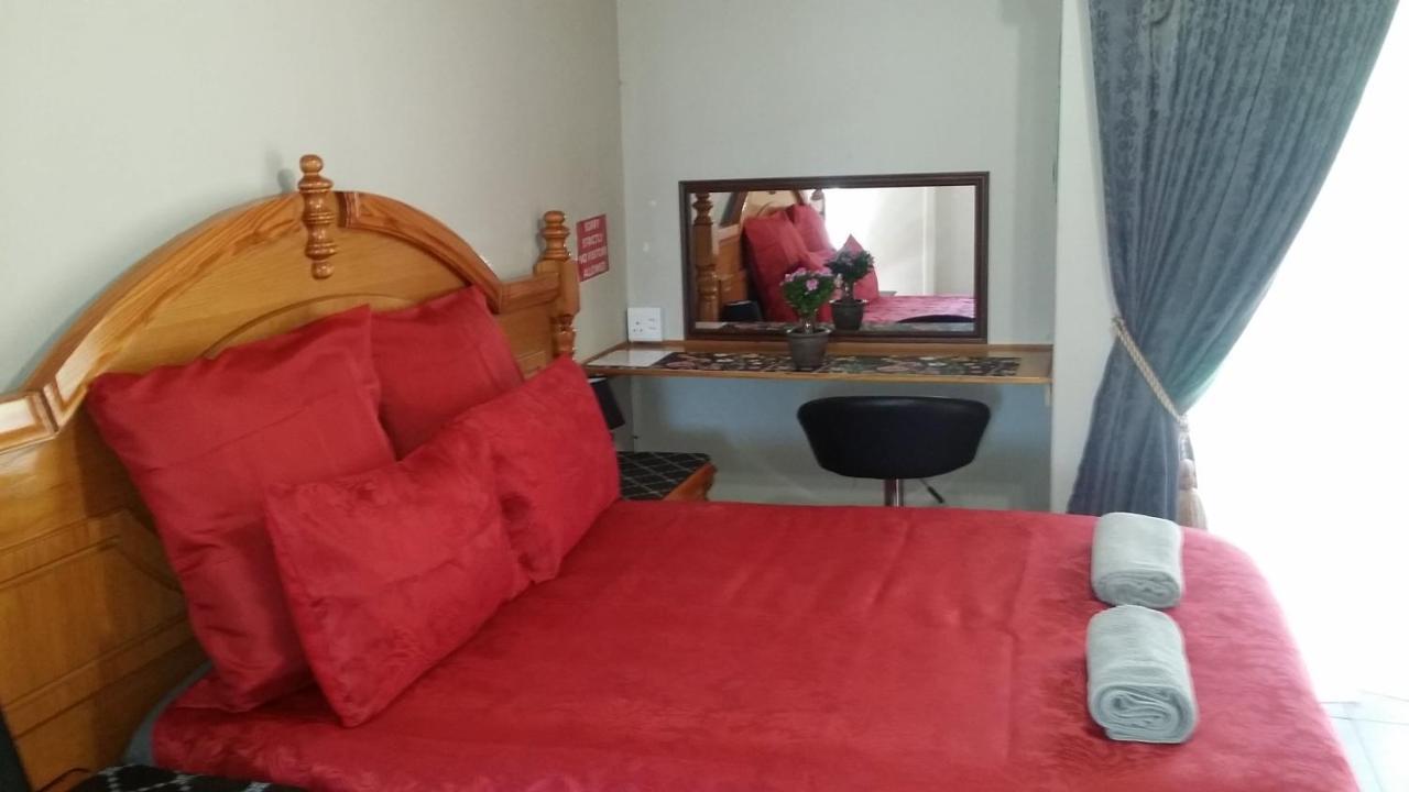 Chariots Guest House Полокване Экстерьер фото